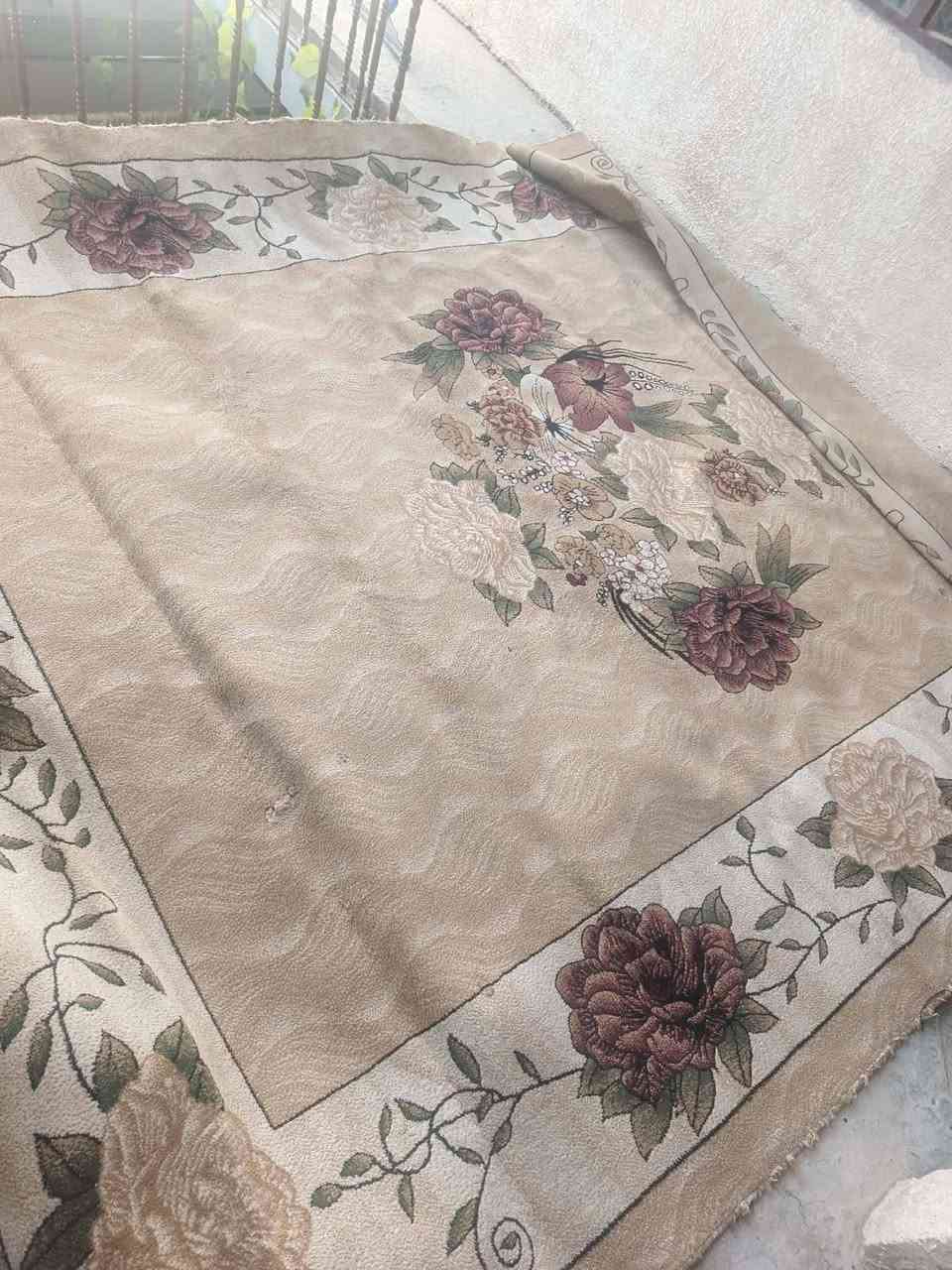 السلام عليكم محفوره عدد 2 للبيع قياس 4 × 3 السعر 50الاحمره والاخ 45 الرقم***********مكان حي كرامه
