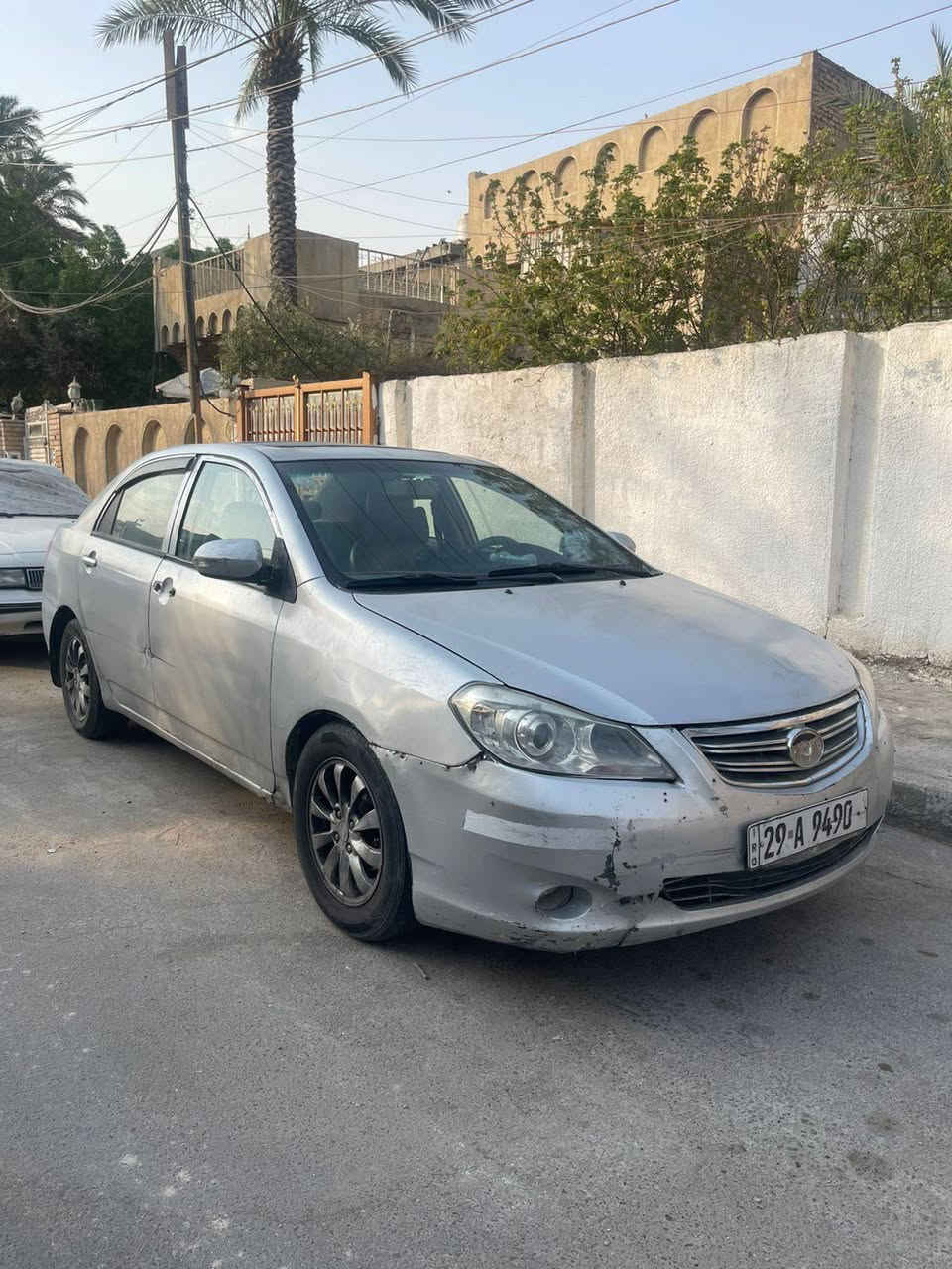 للبيع BYD G3 2013  رقم واسط انكليزي مميز مشروع وطني 
بيها قطع صبغ
كير محرك 1800 كورلا 
تبريد شغال فان غاز صوندات مروحة كله جديد 
كهربائياتها مرتبها على ايدي 
منظومة زنون عدسة جديدة 
سياره شوف العين 
نقص صدر تعبان 
نقص يدة باب امامي 
والباقي كدامك
بيها ضربة بالجاملغ الخلفي ومعدلة 
وبيها بالبيبان معجون 
السيارة راعيها موجود باسمه شرط تحويل مكاتبة مرورية وتحويل ثاني يوم 
سعرها 45 مكانها طالبية او سبع البور
***********
