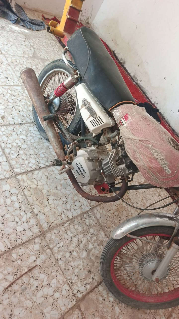 سلام عليكم دراجه البيع كلك  قوي  نبرو دراجه خيࢪمنالله مكاني ديوانيه طريق لسنيه سعر خاص *********** متواجد واتساب
