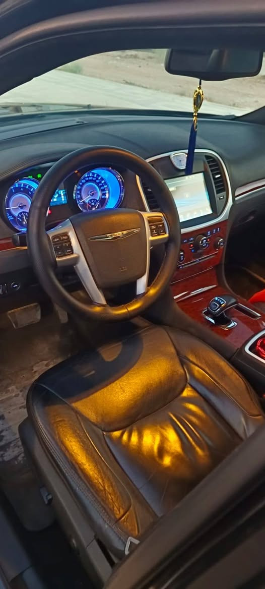سياره اوباما الموديل 2014 
السعر 185 مكفوله ما عدا بارد بالجنطه ويم اللايت شي جدا قليل 
ماشيه فقط ٧٦ الف 
السياره فووول ما عدا الفتحه السياره جدا نظيفه وجاهزه ما تخسر عليها ابد كلشي بيها جديد *********** كربلاء, العراق
