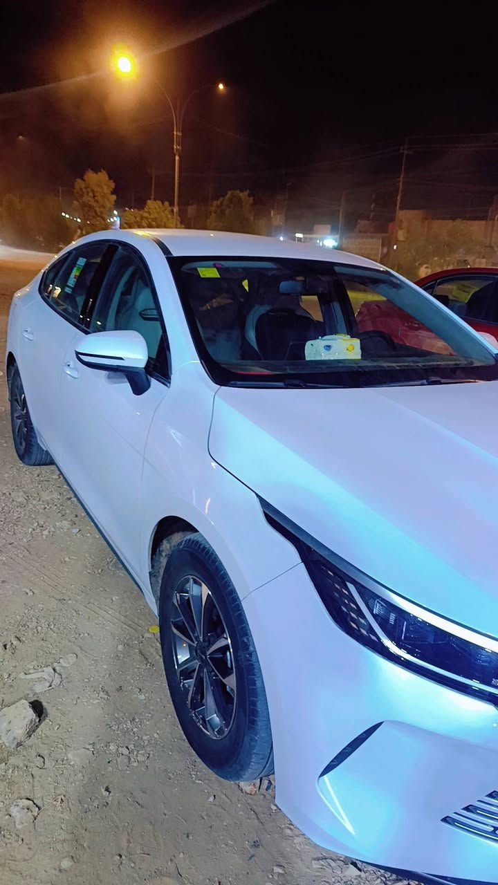 دستروير رقم بغداد ماشيه 6700 مكفوله عده دحجه فوك المازده مقدار اصبعين ومصلح كامل مثل مشوف من جه السائق السعر 19250قفل 
***********

