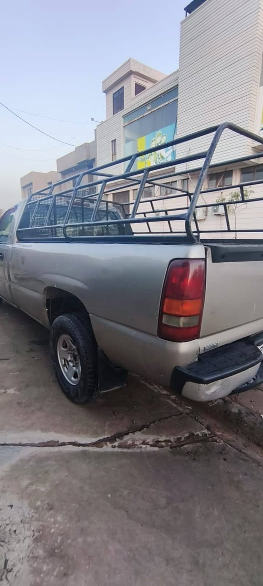 شوفرليت للبيع موديل٢٠٠٢ سنويه جديده رقم نينوى أنكَليزي مشروع وطني نظام غاز وبنزين ٦سلندر السعر ٧٠ ***********ابو مكان السياره كركوك

