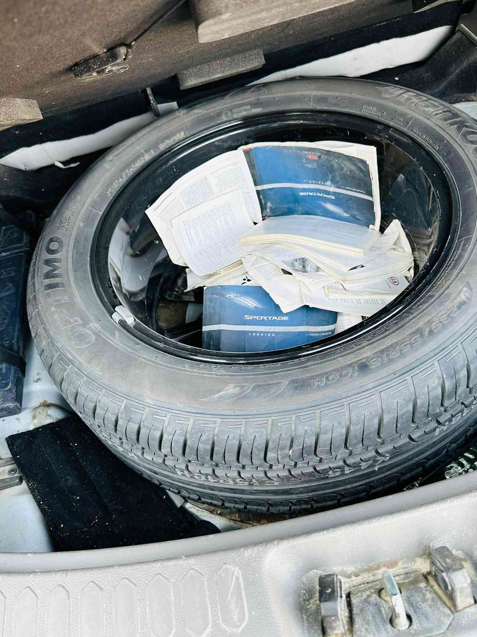 كبه لووز. حجي.
اللبيع كيه سبورتج خليجي كفاله عاامه 
من دعاميه لدعاميه كير مكينه حداديه تخم تاير باتري جديد رقم بغداد انكليزي بسمي تحويل مباشرً فول مواصفات عده بنرما كشنً جلد تدفاء تبريد حساسات ماشيه 80الف العلوان  كربلاء 
جاهزه ب العافيه ع اليخذها  السعر 143
الاتصال 

‭***********‬
