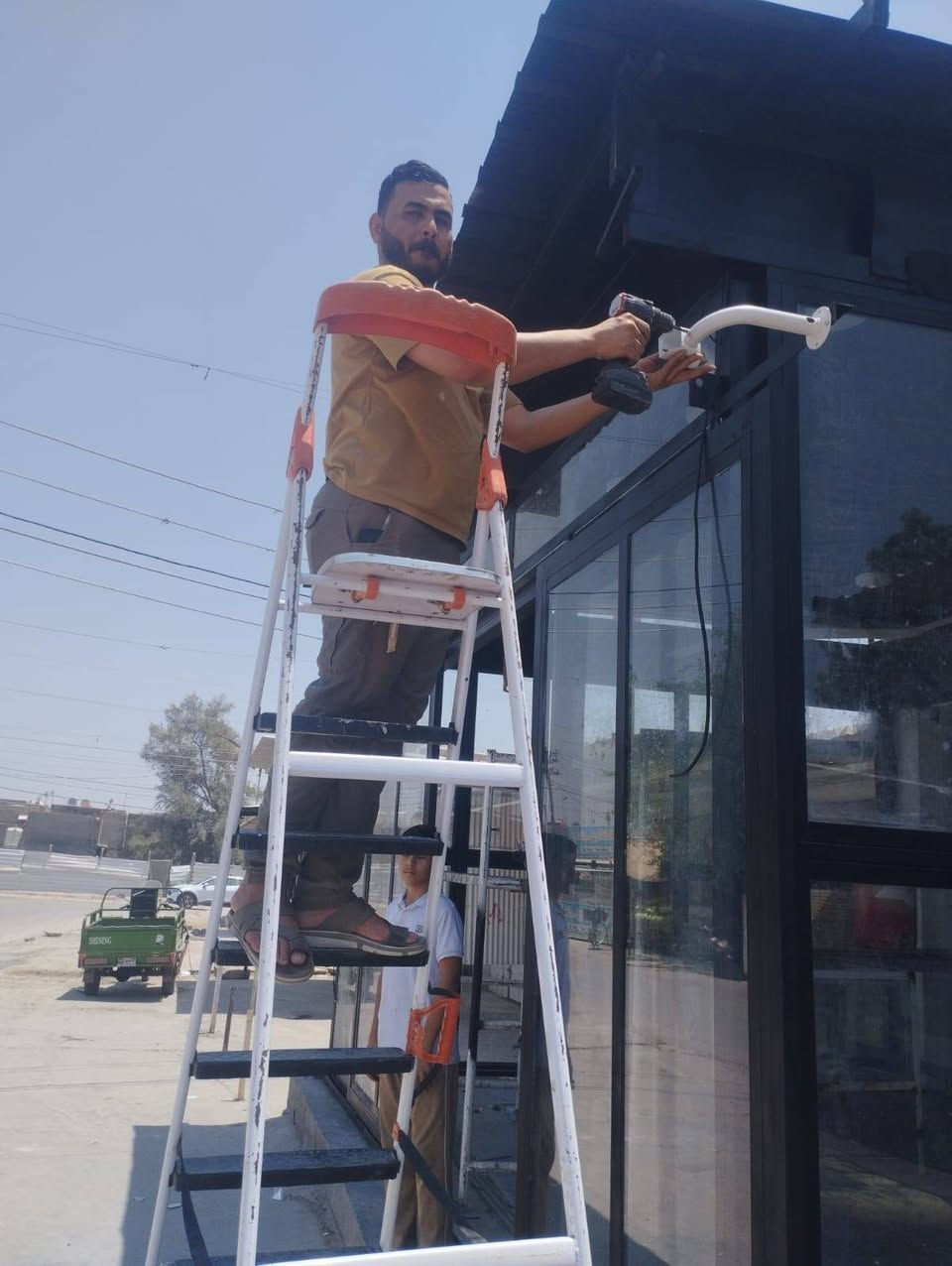 عندك مشروع وحاير بالكاميرات
اتصل بنا واطمئن على مشاريعك
***********
***********
مستعدون للتعامل مع كافه الشركات والدوائر الحكومية
بأنسب الأسعار
🚫 ملاحظة لانعمل بالمنظومات التجاريه 🤚
