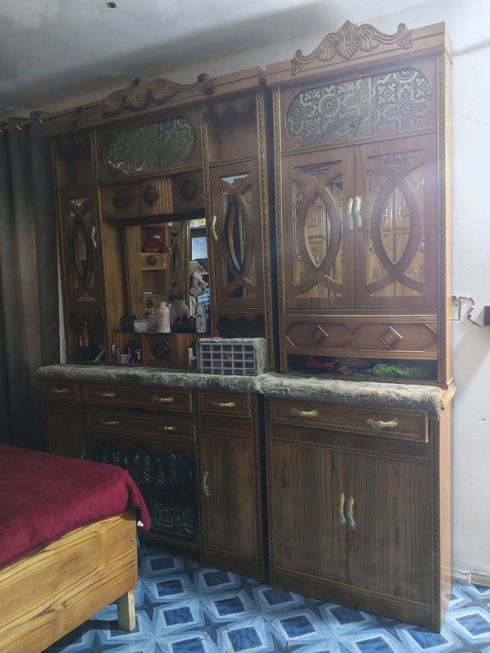 غرفه نوم خدش مابيهه مال عرسان جديده مستعمله شهر واحد مستعجلين ع بيعتها المكان بغداد ابو غريب عدهم ضروف السعر مليون و150 للتواصل رقم صاحب الغرفه ***********
