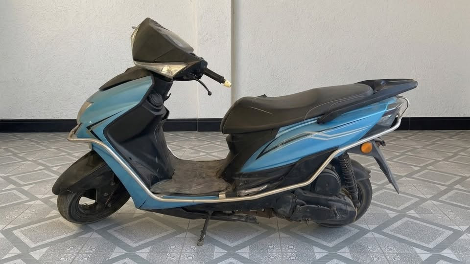 سكنس F16
مفتوحة ولفات فقط مستعجل ع بيعهه
350 وبيه مجال للشراي تواصل واتساب 
  ***********
