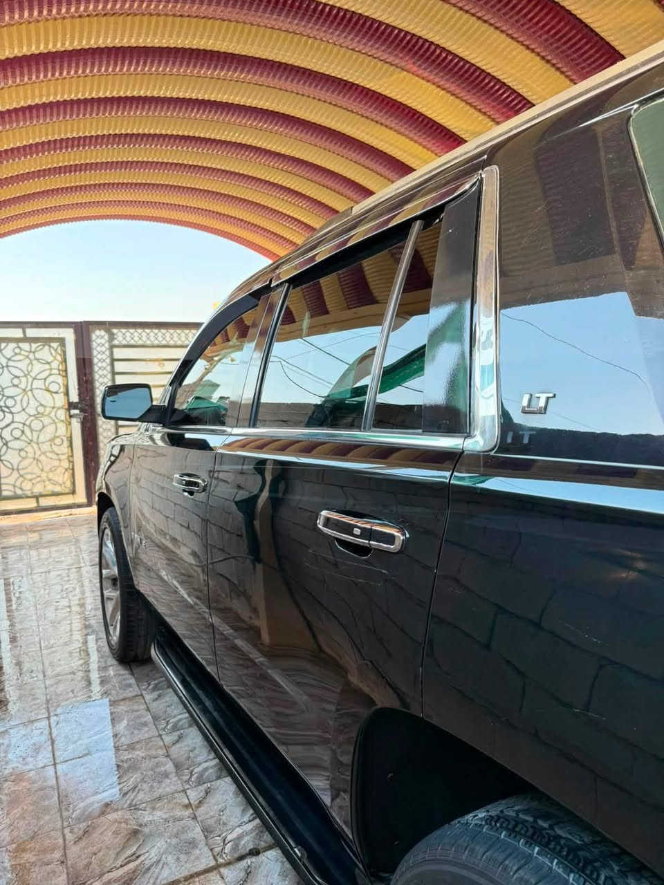 السلام عليكم
تاهو 2018. LT
لون اسود 
رقم بغداد وبيهة كتاب تظليل 
سنوية هزة رقم كلشي جديد 
الممشة 145 الف كيلو 
وارد امريكي 3 قطع صبغ ثنين حادثهة وهنا جاملغ الايسر انرش اكلير بدون لغد بدون شاصي بدون دواخل السيارة حلوة وممتعوبة 
المواصفات المعروفة مال Lt
باتريات ثنين جدد 
تخم تاير جديد 
ويل حجم 22 نيكل 
السيارة كلش حلوة بيهة نواقص بل صدر الي يحب يراسلني واتساب ادزلة تصوير فيديو موضح بيه كلشي 
السعر 275 وبيهة مجال 
العنوان بغداد الشعلة 
***********
