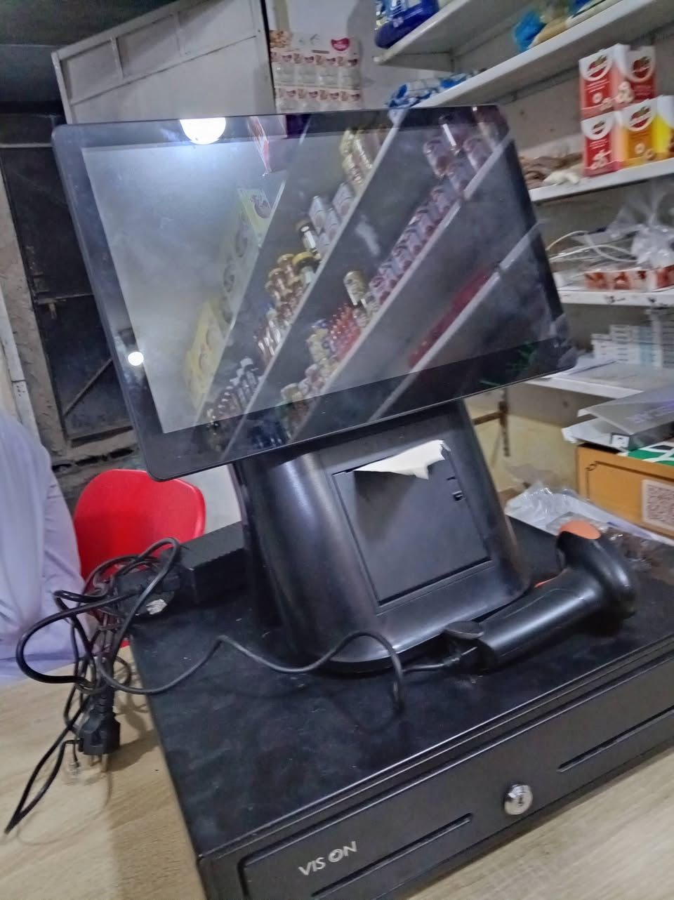 سلام عليكم 
كاشير جديد بعده للبيع السعر 800وبي مجال
شراي يراسلني ع هاذ الرقم ***********
