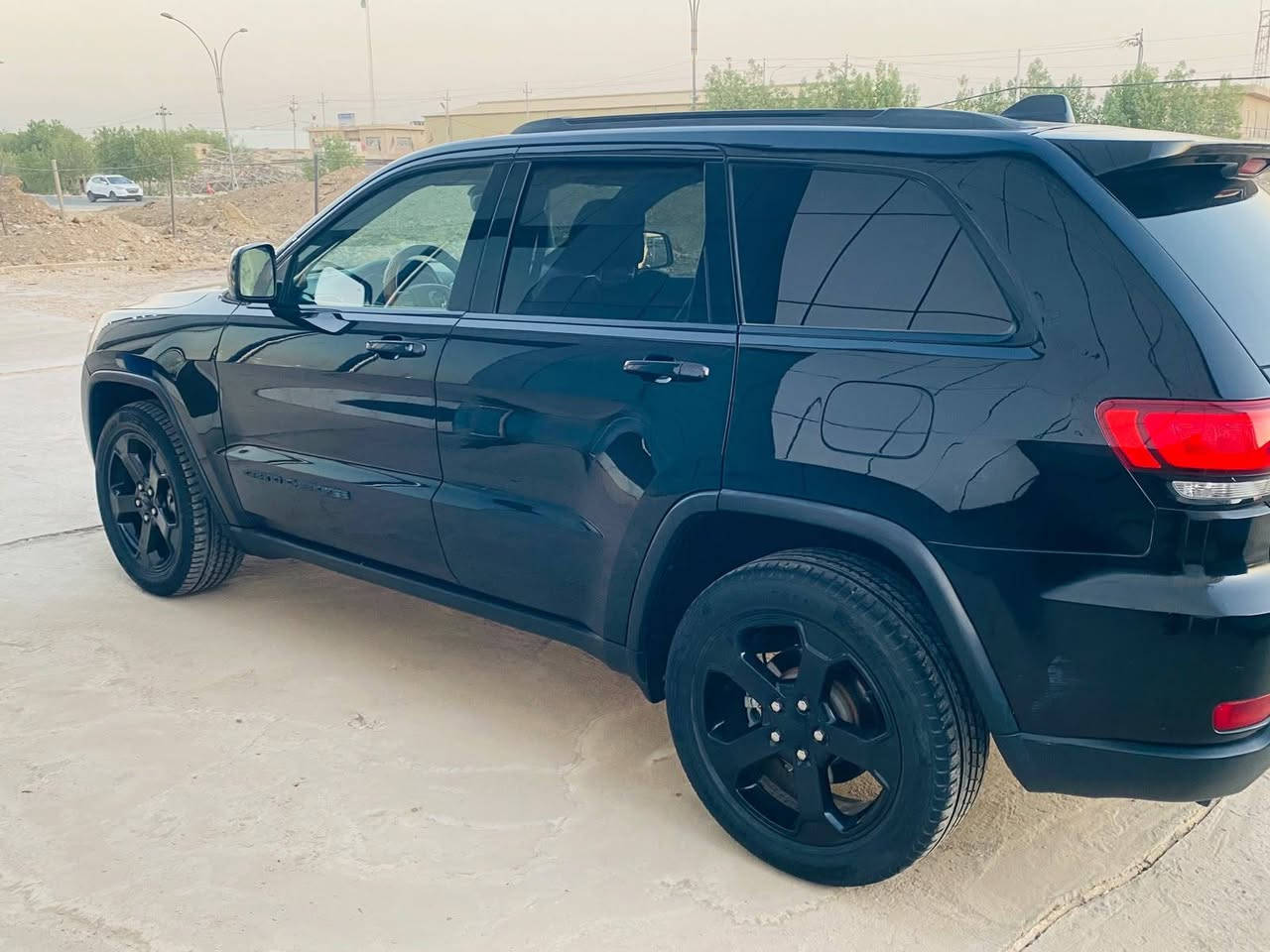 السلام عليكم
رقمي *********** 

جيب كراند شيروكي 2019 ليمتد فول مواصفات

محرك 3,600 مكفول هو والكير

ماشية ٥٥ الف

حادثها كما موضح كدامكم بدون شاصي ولغد وارباك 

رقم بغداد 

سيارة جاهزه من كلشي 

مواصفاتها كراسي كهرباء + تدفئة + جلد + خزن ميموري + مساج جنطه كهرباء 

فتحة + القمارة انارة روز رويز + داش كام امامي وخلفي

شاشه كبيرة + بصمه تشغيل وابواب وجنطة شفط

رادار جانبي وخلفي + هيتر بالمري واشارة تحذير

ماوس للتحكم بالقيادة وبعد بيها مواصفات

السعر 205 وبيها مجال
