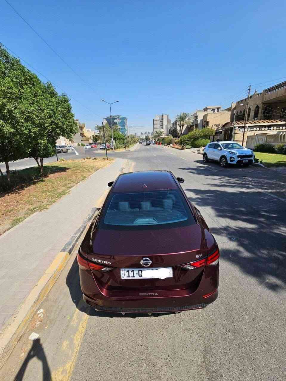 السلام عليكم 
اللهم صل على محمد وآل محمد 
سيارة نوع/ نيسان سنترا 
موديل / 2023
صنف / SV plus
الممشى / 47 الف كيلو
اللون / ماروني
محرك / 2000
رقم بغداد الانكليزي 
صور الحادث مرفقه 
حادثها من امريكا جاملغ الايمن مع البنيد 
قطعتين البنيد مبدل نفس اللون والجاملغ راجع بارد 
بصمه عدد١ 
تشغيل عن بعد 
دخول ذكي 
حساسات خلفية 
رادار خلفي + امامي
تثبيت مسار 
تحذير تصادم خلفي + امامي
تدفئه ستيرن + كشن
السيارة ما تحتاج مصرف كامله وخير من الله 
السعر المطلوب / 14,200$ (142) ورقة وبيها مجال للشراي وبالخدمه
رقم الهاتف  / ***********
