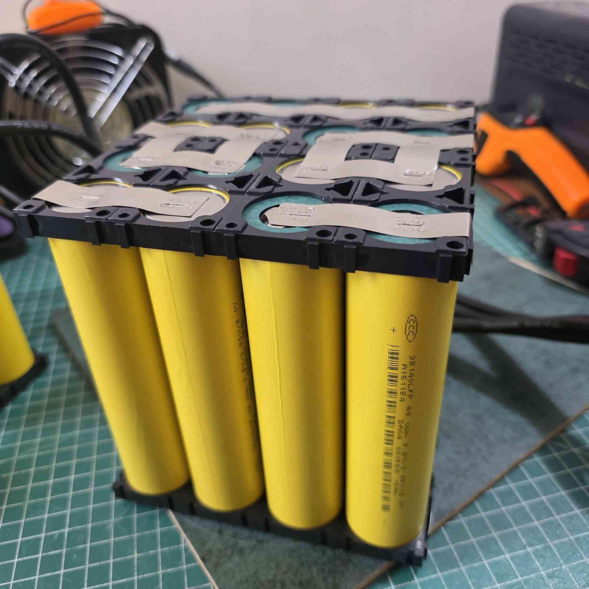 تم عمل بطاريه ليثيوم فوسفات الحديد للاستخدام UPS حسب طلب الزبون   24v 30a 
•-----------------؛
مواصفات البطارية 
- نوع الخلاية 》Gotion High-Tech
- كارت الحمايه 》من شركة jk smart الغني عن التعريف • 
- عدد دورات البطاريه》 3000 دوره •
- ضمان البطارية لمدة 6 شهر •
---------------------؛
 للاستفسار يرجى مراسلة الصفحه او الاتصال على الرقم الاتي *********** 
》متوفر توصيل لجميع محافظات العراق 6 الف
#بطاريات #دراجات_شحن #النجف #ups #بطاريات_ليثيوم
