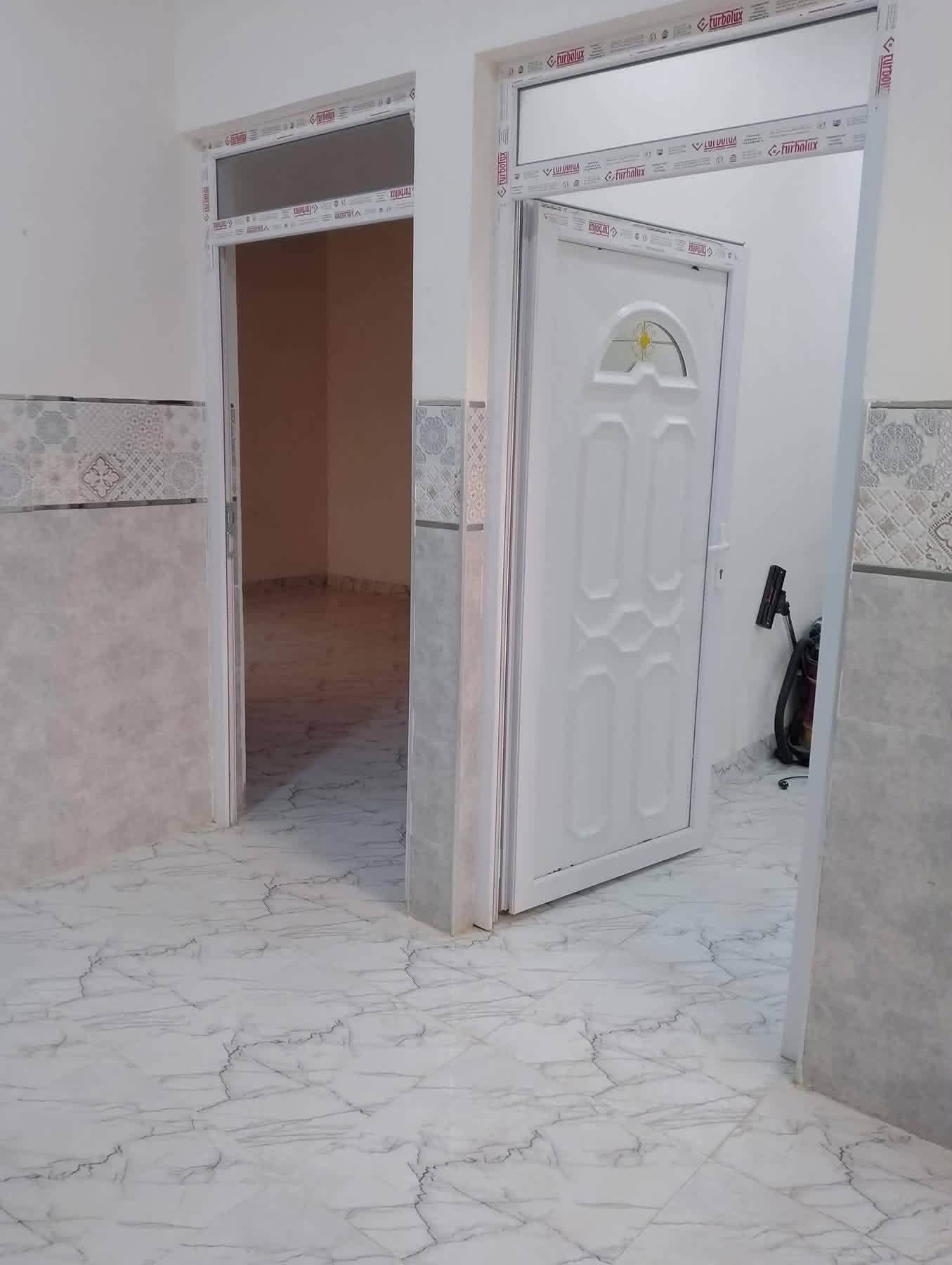 ﷽
للـبـيـع للـبـيـع للـبـيـع
💥بيع مستعجل وبسعر 80 وقابل للتفاوض...

دارسكني  قرار 25 بأسم الشرعي

الموقع حي السماح خلف بانزيخانة المشاعل
المربع الذهبي قريب جدا
من الشارع العام ع شارع 20م رصيف 6م

المساحة؛ 150م مربع واجهة 10م 
طابق واحد
يتكون من مطبخ _ استقبال _صالة 
 غرفة نوم عدد3 وصحيات.

للمزيد من الاستفسار 
الاتصال على الارقام التالية:⤵️
☎️***********
*********** 

او مراجعة مكتبنا
في حي السماح الاركان قرب جامع طه
