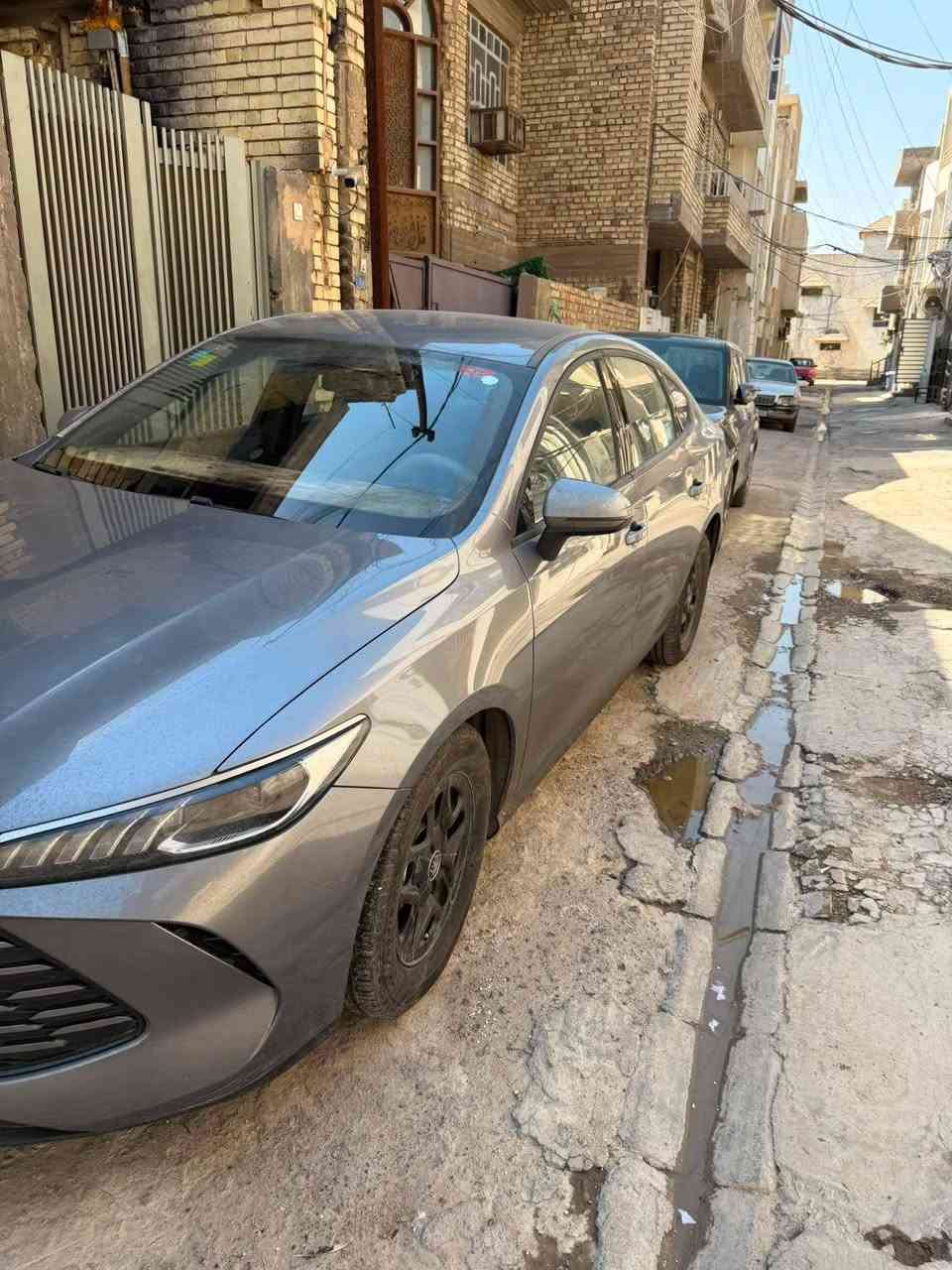 للبيع BYD كن بلص ٢٥ رصاصي رقم بغداد باسمي مكفولة عدا طخات بسيطة بالدعامية الامامية والخلفية ماشية على المكينة ١١ الف والكلي ٢٨ الف مكانها بغداد الكرادة السعر ١٩ للاستفسار الاتصال على الرقم ***********
