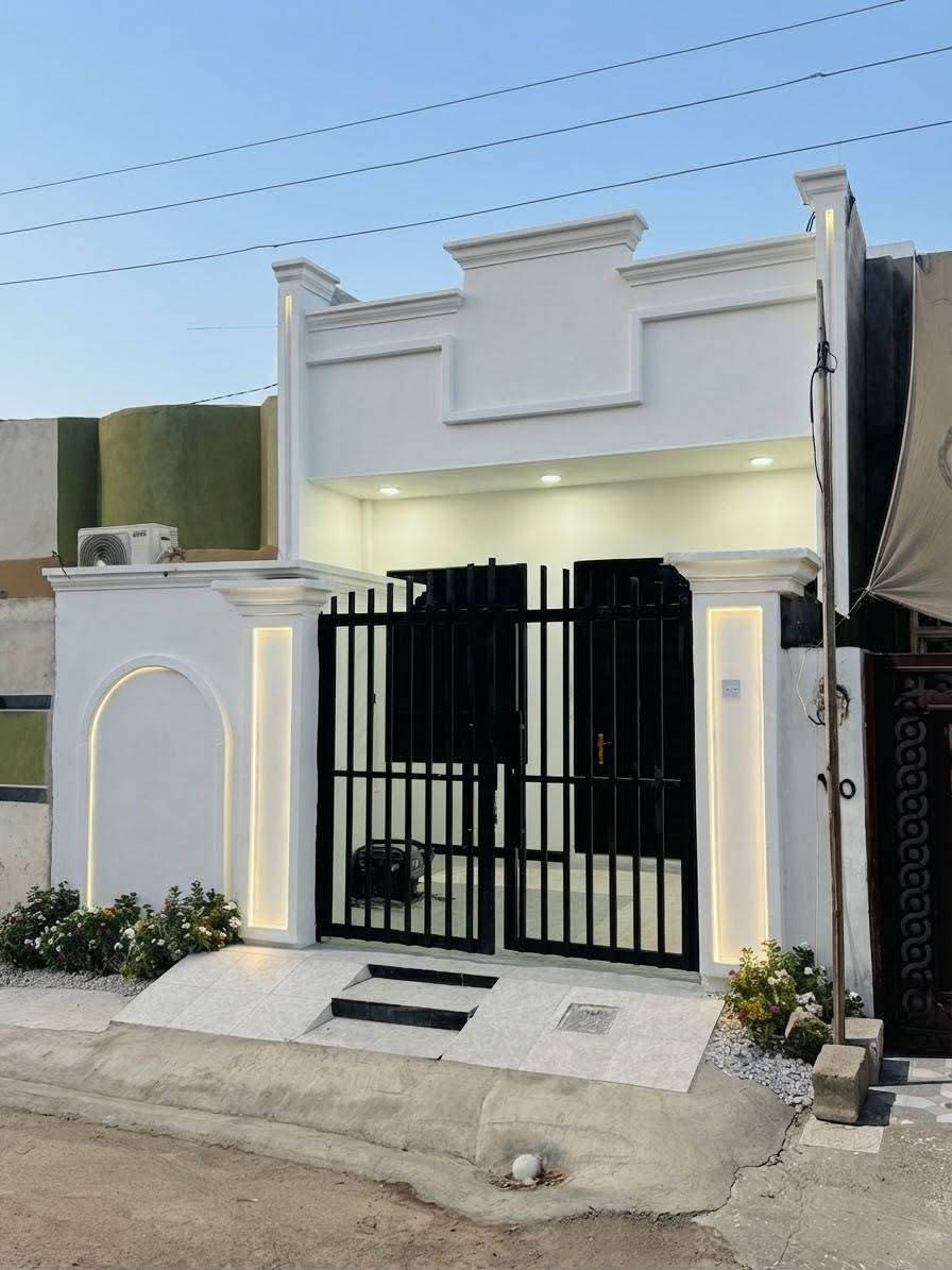 بيت جديد للبيع (بناء حديث وجاهز للسكن) 🏠
​المساحة: 100 متر (طابق)
​الموقع: دور الزراعة الثالثه
​الملكية: طابو صرف زراعي، سند 25 (وكاله )
​الميزات: موقع مميز وقريب جداً من المدرسة مع توفر كافة الخدمات الأساسية (ماء، كهرباء، أسواق، وتبليط) ✨.
​السعر: 60مليون وقابل للتفواض 
​📞 للاستفسار والمعاينة، يرجى الاتصال على الرقم: ***********
(أو المراسلة واتساب)
