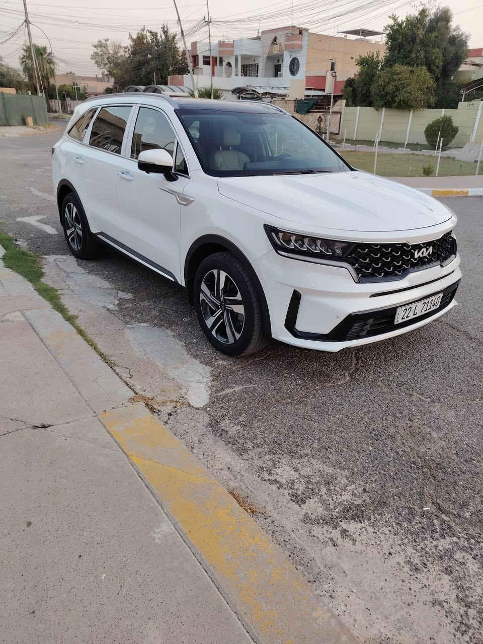 السلام عليكم سورنتو موديل 23 خليجي وكالة نيم 4 سلندر ماشي 35 سيارة جديدة أستخدام شخصي فول مواصفات بانوراما ومقاعد جلد و5 كاميرات وباقي المواصفات المعروفة رقم أربيل تحويل مباشر مكان السيارة موصل للاستفسار اتصال علئ الرقم *********** واتساب
