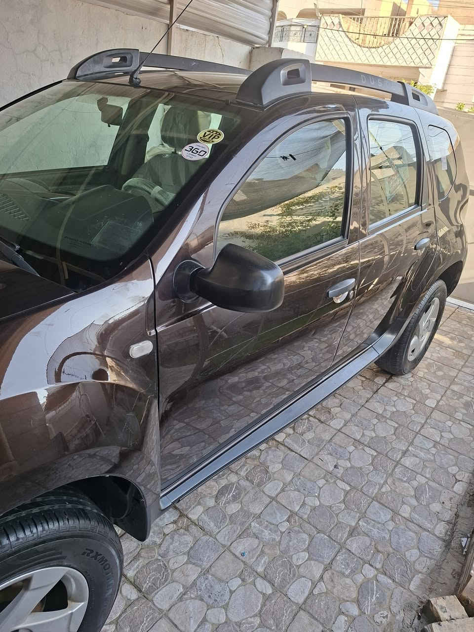 السلام عليكم للبيع رينو دايستر موديل 18 بغداد الرقم الجديد بأسمي سيارة جديدة جدا ومكفولة من كلشي من الصبغ والبارد والضربة والتكحيل ماشية 48 حقيقي محرك 2000 سيارة والله تحفة السعر 105$ مكاني بغداد 
***********
***********
