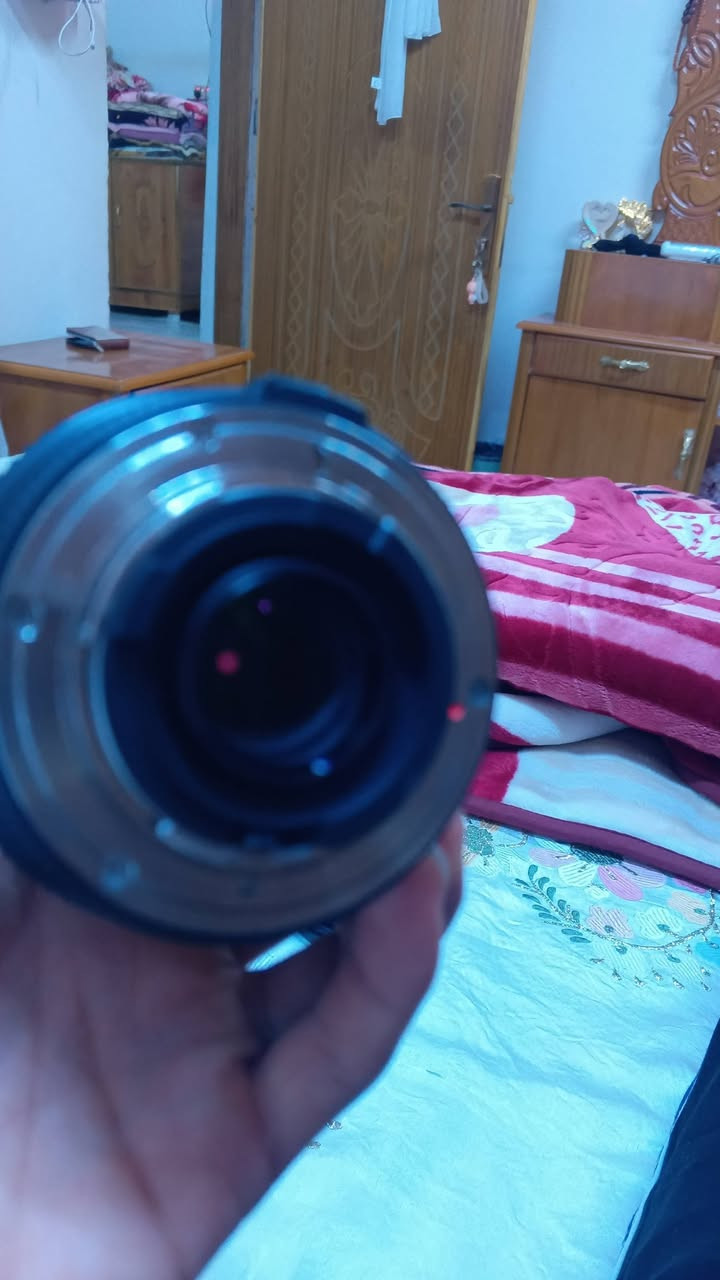 زوم 70-300 • نيكون • الفوكس يعلق