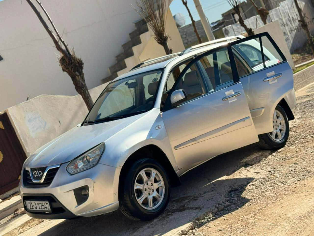 شيرى تیگۆ  ٢٠١٤
توماتيك كيرو مه كينه به شهرت
سهنهوى تازهيه
كَيّرٍ سيم واته نوّعه مه رغوبه كه ياتى
ناه زه رد
ستّايت
٤ جام كاره با
كوشن هيتهر
ته بريد
هه موكَيانى به شهرت
شويّن : سليّمانى
سعر: 62
*********** السليمانية, العراق

نص مكتوب في الصور:
- 2014