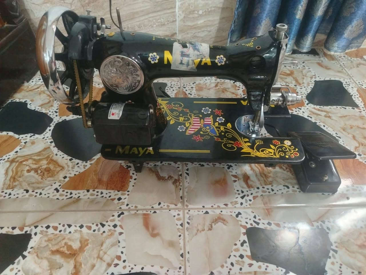 مكينة خياطة • جديدة