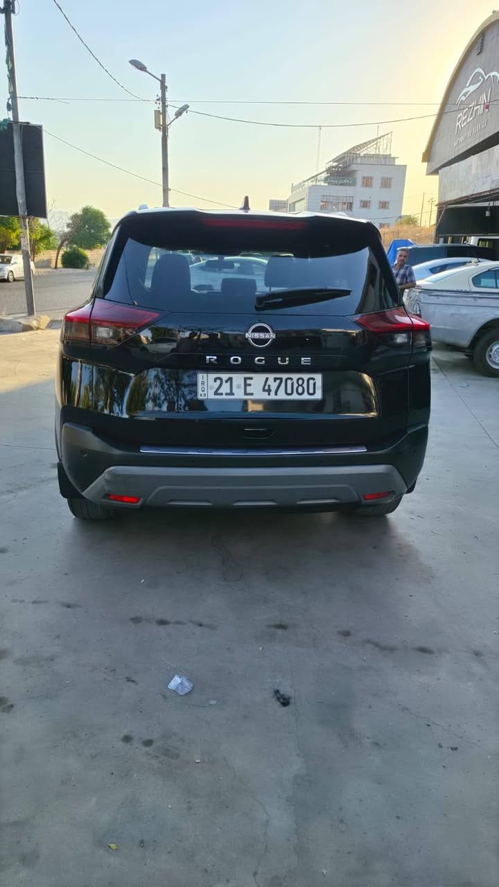 نیسان ڕۆک فول مواسە فات بویاخ نیە سعر 130گەلا***********
