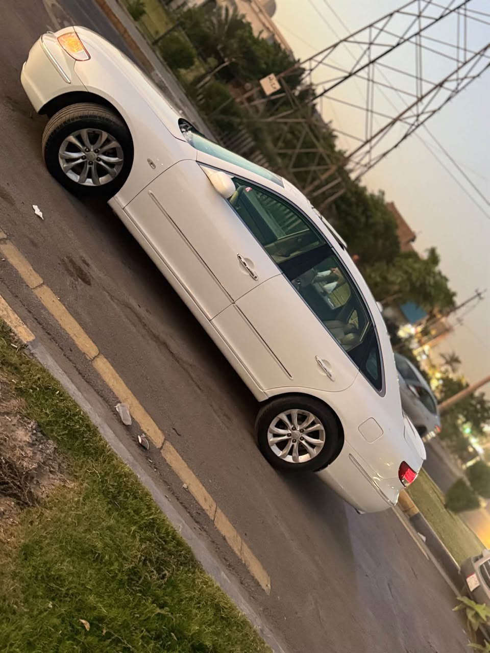 سلام عليكم 
🚘 للبيع أزيرا 2007 ليمتد خليجي 

السيارة أزيرا 2007 Limited خليجي، مكينة V6 3300كير أوتوماتيك.

بيها مواصفات اللمتد:
• جلد
• فتحة سقف
• كراسي كهرباء
• كراسي تدفئه
• تحكم ستيرن
• مثبت سرعة
• تحكم مناخ
• شاشة وصوت
• حساسات خلفية
• جنوط ألمنيوم
•ايرباك وABS
•سياره بيها ٣قطع صبغ 
السيارة استخدام ومرتبة، 

💰 السعر: 99$
📍 المكان:بغداد البياع 
📞 الاتصال/واتساب: ***********
