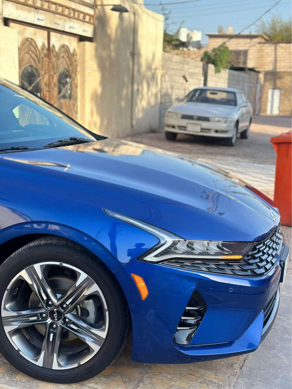 كي فايف 2022 للبيع فئة ال  EX بريميوم خمس كامرات  ex اعلى فئة بالمواصفات رقم بصرة حرة بأسمي مكينة 1600 توربو
داخل صاج 
فتحة بانوراما 
تدفئة وتبريد بالكشنات 
تدفئة بالستيرن 
كشن خزن ميموري 
حساسات امامية + خلفية 
رادرات 360 درجة 
كامرات 360 درجة 
توقف ذاتي 
سستم سماعات بوس 
حادثها فقط بارد بطرف الجاملغ ونص البنيد كلير من امريكا بدون ضربة بدون معجون 
وبلعراق صارت طخة بلباب بدلت الباب بلادي بدون ايرباك بدون دواخل شرط الفحص 
مكاني البصرة المعقل 
 للأستفسار:*********** البصرة, العراق
