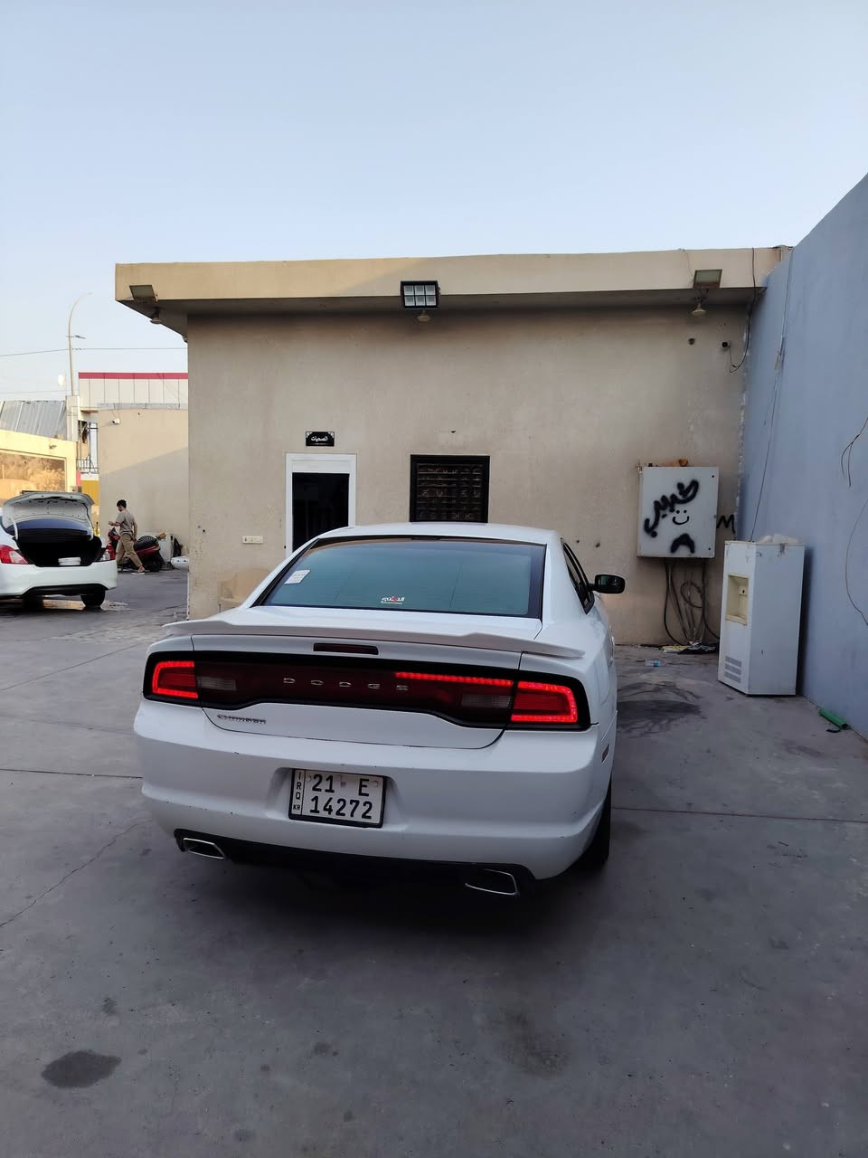 السلام عليكم جاجر كفاله عامه بسمي شمالي تحويل مباشر جاهزه تبريد تخم تاير حداديه جديده  السعر ١٢٨ بيه مجال ***********
