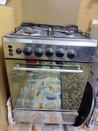 طباخ عدد2 صغير وكبير ومفرغه هواىيه مستعمله السعر 125شغالات 07725700180