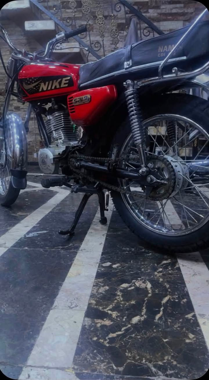 للبيع دراجه اربعه كير سنويه ورقم بسمي  للبيع مستعجل علا بعته كلش السعر بواحد وميه  وبيه مجال للطيبين اليريد يشتري خلي يراسلني خاص ويدلل مكاني نجف

رقميي ***********
