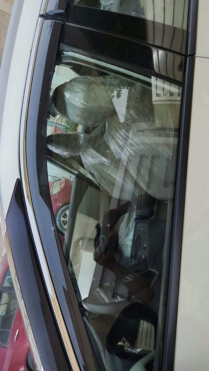 مطريات روج • ٢٠٢٢-٢٠٢٦ • اسود خط نيكل