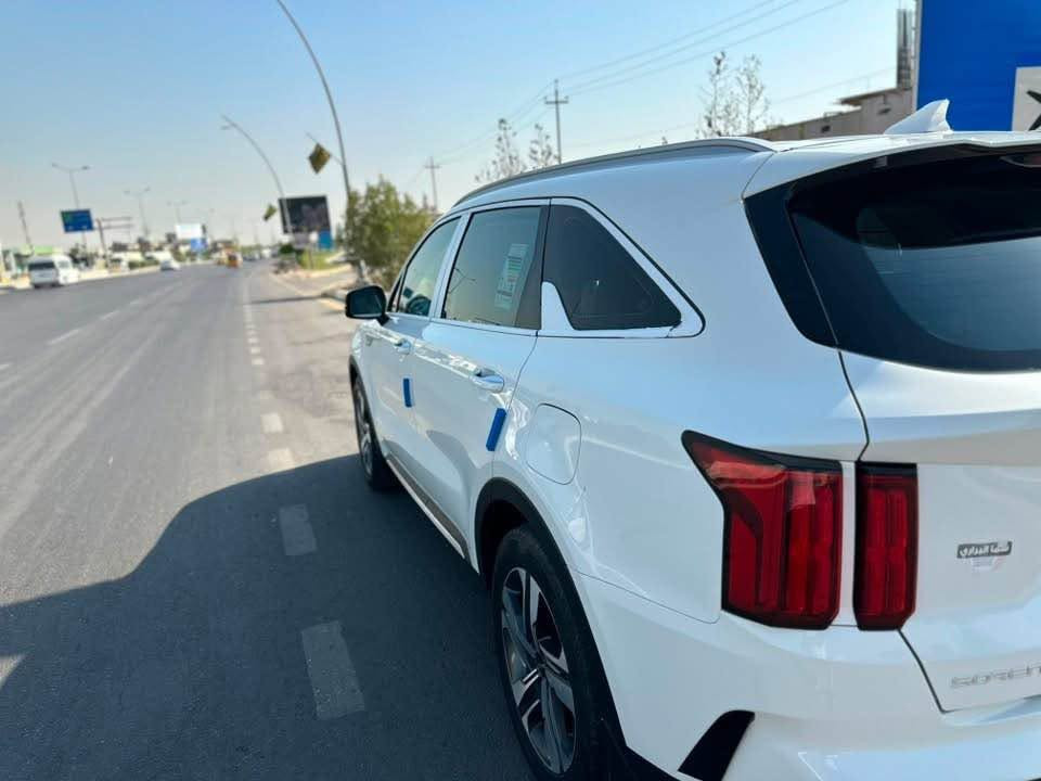 سورنتو ٢٠٢٣ خليجي رقم أربيل بيها ٣تكحيل مكفولة من الصبغ ماشية ٦٠ فول مواصفات عدا الفتحة *********** بغداد, العراق
