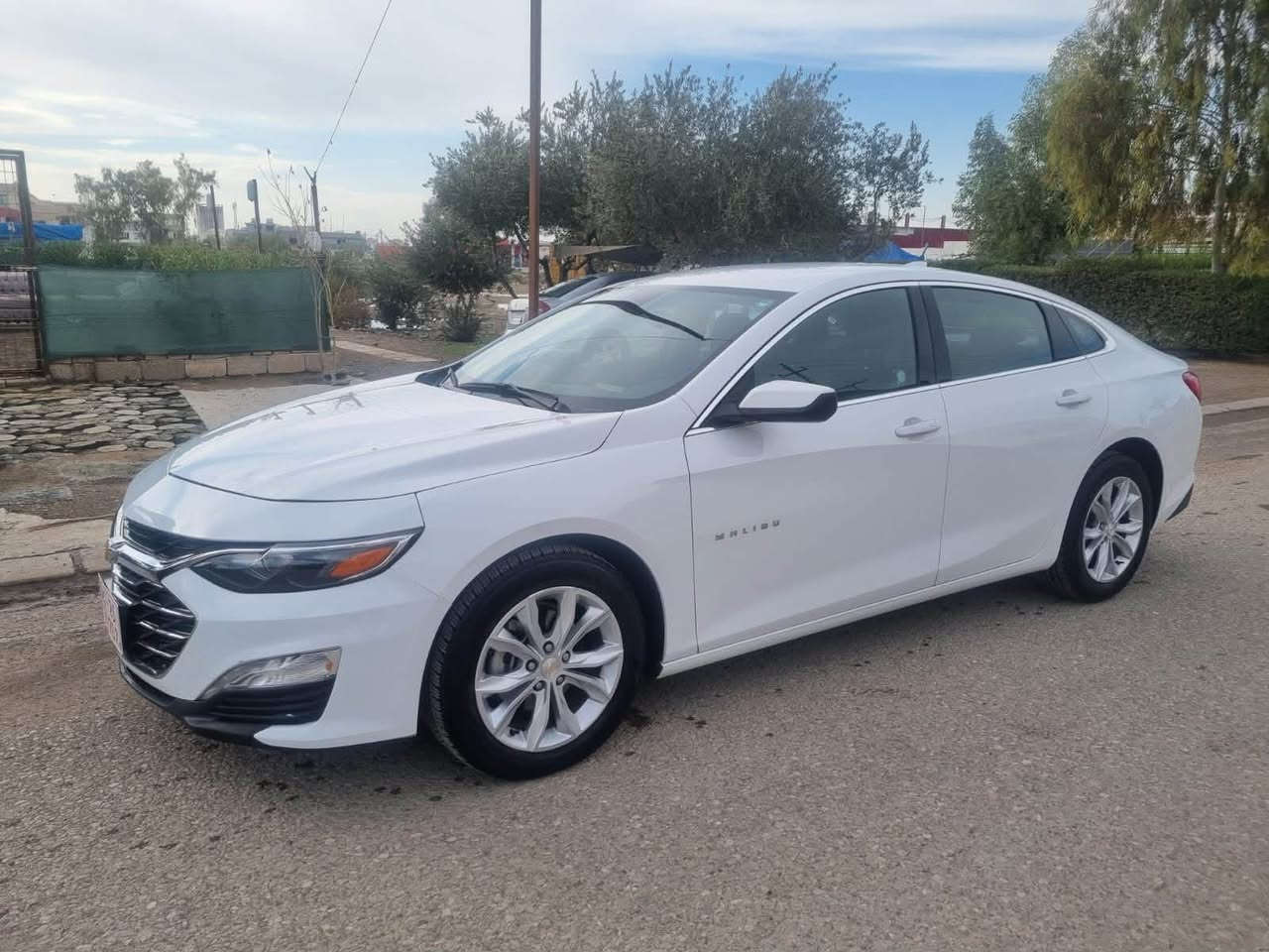 للبيع Cheverolet Malibu LT
شفروليت ماليبو  2024 مواصفات LT وارد امريكي 
كلين بدون ضرر فقط دعامية امامية صور امريكا مرفقة و السونار مع المنشور .
المسافة المقطوعة 50km الف .
محرك 1500 تيربو .
رقم اربيل دولي بأسمي تحويل مباشر .
سيارة نضيفة جداً مثل مموضح بل صور استخدام شخصي السعر 135 و بيها مجال 
عنوان بغداد السيدية 

***********
***********
