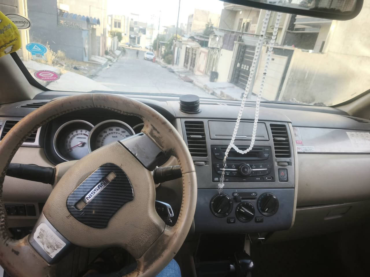 نيسان تيدا 2009 سنويه جديده 
كير محرك جديد لا نفخ لا صرف 
طخم جديد 
طخم تواير جديد 
منضومة تبريد كامله جديد 
هيئه غرامه مصفره جاهزه مجهزه السياره 
طالب عليها 60 ورقه 
للاتصال 
***********
عنواني الموصل جانب الأيمن
