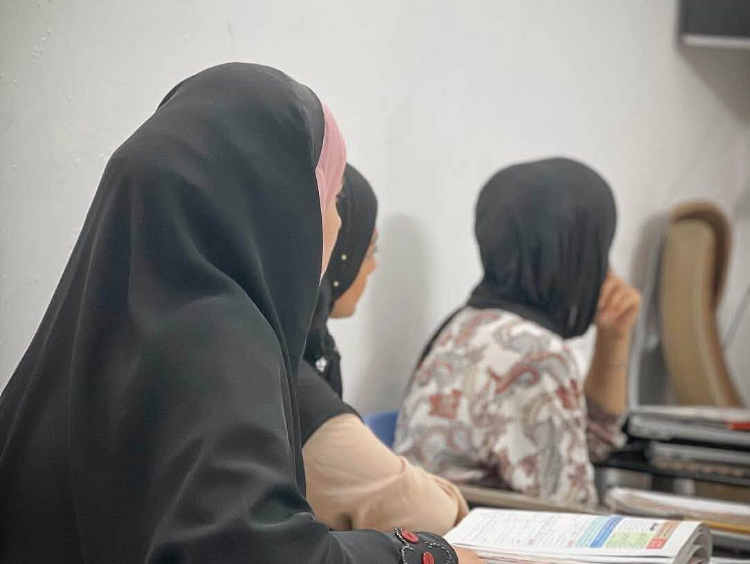 🎒 ابدأوا العام الدراسي بخطوة نحو التفوق!
🔥 #خصم يصل إلى 40 % عند التسجيل خلال الأسبوع الأول فقط!

تعلن شركة أرض المملكة... أكاديمية كامبردج لندن البريطانية في واسط عن بدء دورات التقوية لجميع المراحل، بإشراف أساتذة أكفاء.

✅ مجموعات صغيرة بحد أقصى 15 طالبًا
✅ ساعة كاملة لكل مادة
✅ دوام 4 أيام أسبوعيًا بجدول مرن
✅ متابعة وشرح مبسّط للمناهج
✅ أمتحانات مستمرة على مدار الاسبوع 
✅ كادر متمير واختصاصي المناهج التعليمية 
✅ اوقات تناسب الجميع صباحاً ومساءً 

💰 الأجور الشهرية بعد الخصم:
🔹 الابتدائية: 20 ألف بدلًا من 30 ألف
🔹 المتوسطة: 30 ألف بدلًا من 40 ألف
🔹 الثالث متوسط: 35 ألف بدلًا من 45 ألف
🔹 الإعدادية: 45 ألف بدلاً من 60 الف
م / كل الكورسات لها خصم 40 ‎%‎ 

نوفر لكم ايضاً حقيبة مدرسية متكاملة ايضاً للاستفسار والحجز عن طريق الرقم 

⏳ المقاعد محدودة والخصم للأسبوع الأول فقط!

📞 للحجز: ***********
📍 الكوت – تقاطع الزهراء الخاجية – مجاور مدرسة النهرين 
🕘 يوميًا من 9 صباحًا إلى 8 مساءً

#شركة_أرض_المملكة #دورات_تقوية #الكوت #واسط
#قسم_اعلام_شركة_ارض_المملكة

نص مكتوب في الصور:
- احجز الان واضمن رحلة النجاح مع ارض المملكة ضمان النجاح مع برنامجنا السنوي (الحقيبة المدرسية) البرنامج شامل المراحل الإبتدائية موعد الانطلاق يوم السبت الفرصة كدامك إحجز الأن *********** MATH