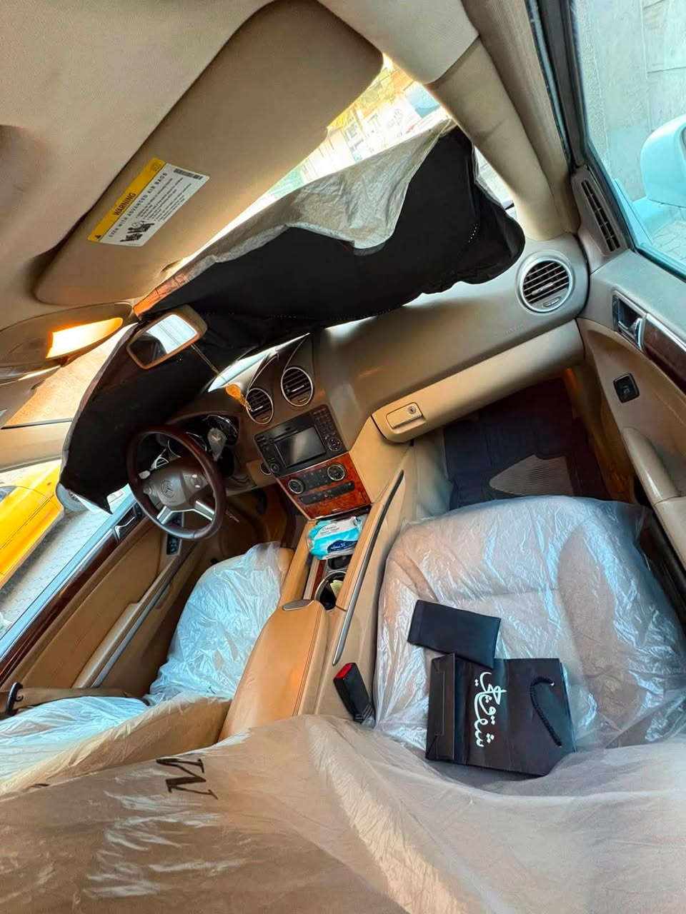 مرسيدس ML350
4Maticموديل 2011 وارد امريكي 
مكينة مكفولة 
كير مكفول 
تبريد حدادية مكفولة
رقم بغداد 
موصفات شاشة كاميرة خلفية 
شاشة اعطال سلايد رووف صندوك كهرباء 
كشنات كهرباء جلد تبريد قطع 2
تحكمات ستيرن كهرباء حجم مكينه 6سلندر 3500
المرغوب مري شفط وبعد بيه مواصفات تخم تايرات جدد
 بيع جاملغ ثنين  اثر طخات مكان سيارة بغداد 
استفسار ***********
السعر 136 وبيه مجال
