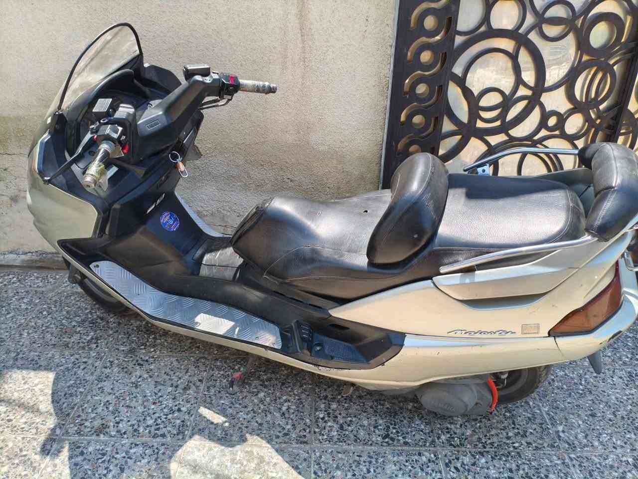 مرخصت مدير الكروب ماجسته فحل ايبي اس دبل دسك دراجه بلاديه السعر ٧٠٠ وبيها مجال العنوان بغداد للتواصل واتساب او خاص ***********
