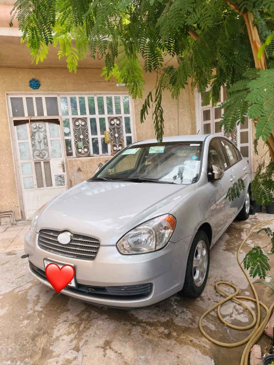 السلام عليكم
اكسنت موديل 2007 
مكينه 1600
تبريد ثلج 
غرفتها نضيفه 
السياره رقم ديالى انكليزي بسمي تحويل مباشر 
سياره لا ضربه ولا صبغ فقط شبر بارد بالجاملغ وخدوش بسيطه سونار داخل الصور 
مكاني بغداد 
سعرها 85 وبيها مجال 
الاستفسار هـ/***********
