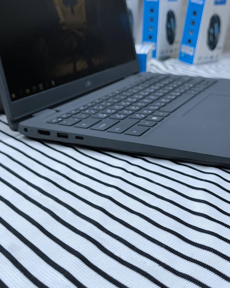 🔥 Core i5 الجيل 11 بسعر 310 ألف فقط! 🔥

تدور على لابتوب سريع وعملي للدراسة، الشغل، البحوث وبرامج الأوفيس؟ 💻
Dell Latitude 3420 يوفرلك أداء ممتاز مقابل السعر وبمواصفات قوية.

🔹 المواصفات:
• Intel Core i5 الجيل 11 – فئة G7
• RAM 8GB DDR4 قابلة للتطوير
• SSD M.2 256GB قابل للتطوير
• شاشة 14 إنج FHD بدقة 1920×1080
• Intel Iris Xe Graphics 4GBكارت شاشة داخلي
• تصميم خفيف وعملي وسهل للحمل

💰 السعر: 310 ألف دينار فقط
🚚 توصيل مجاني

🎁 الملحقات مجاناً:
✅ حقيبة
✅ ماوس
✅ ماوس باد
✅ شاحن أصلي

🛡️ ضمان Laptopia:
✔️ 10 أيام ضمان استبدال
✔️ 3 أشهر صيانة يدوية مجاناً
✔️ تنصيب برامج Office كاملة
✔️ تنصيب المتصفحات ومواقع التواصل
✔️ فحص الجهاز أمام المندوب للتأكد من مطابقة المواصفات
✔️ نرسل صور الجهاز نفسه قبل الإرسال

📍 بغداد – الأمين الثانية، شارع سكينة ورقية

📲 راسلنا على واتساب هسه للحجز والاستفسار

***********

⏳ العرض مستمر لغاية نفاد الكمية
