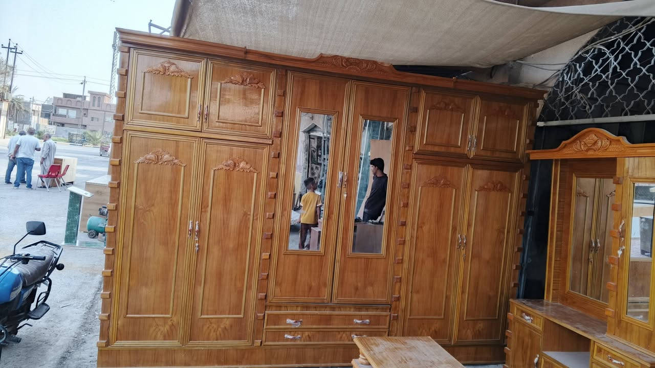 سلام عليكم مكان واسط عزيزيه مقابيل بلدية محلات أدم غرف للبيع السعر 750الف ***********//())//***********
