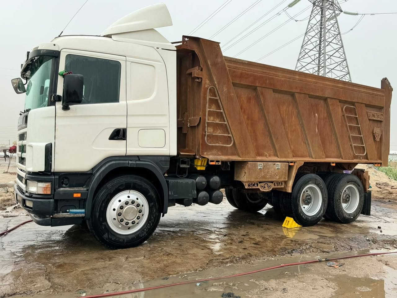 سكانيه 6 نجكتر كير ومحرك جدد مجموعه ورده شاصي مكفول بدي تفصال 24 رقم بصره تحويل كبل ***********بمعرض علي رزوكي البصره زبير
