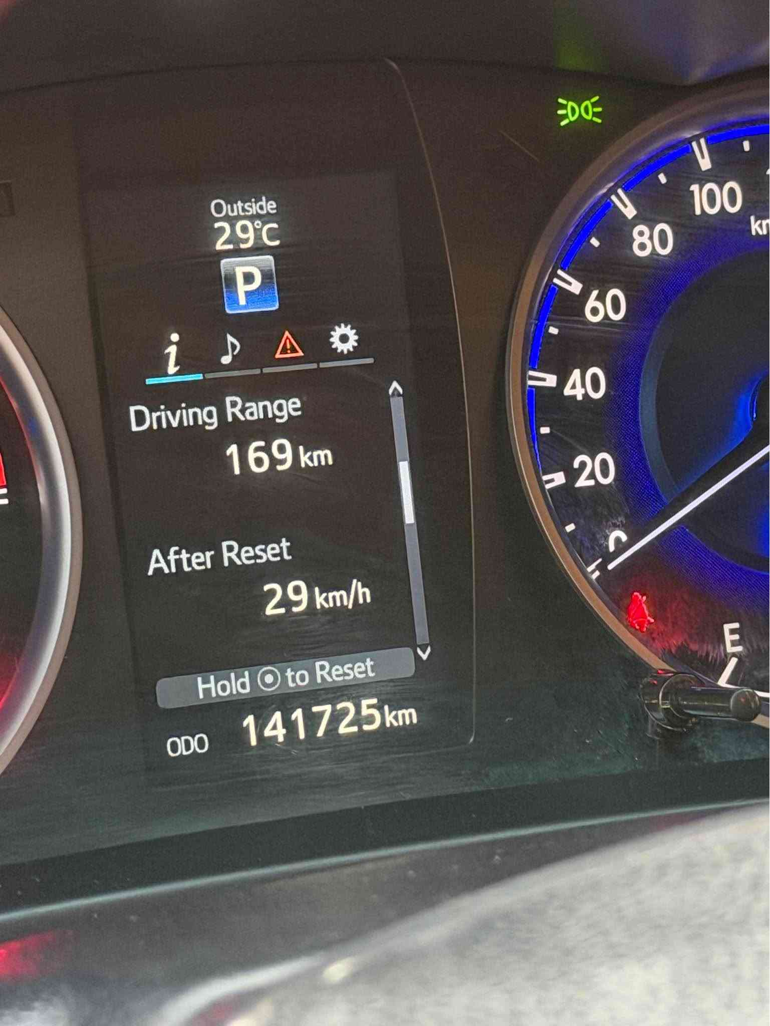 Toyota hilux 2016🤍📦
141 km📦

***********
***********

مەرزیە مۆدێل 2016 فول 
گێر و مەکینە بە شەرت 
بێ بۆیاغ 
چوار تایەو ویلی لۆکی لە ژێرە 
تۆماتیکە 
هەموو گیانی بە شەرت 
غرامە و بەناو کردن بەشەرت 

بۆ نرخ پەیوەندی بکە یان نامە بنیرە لە خزمەتدام 

شوێن رانیە ـ حاجیاوا

***********ڤایبەر و واتساپ
*********** رانية, السليمانية
