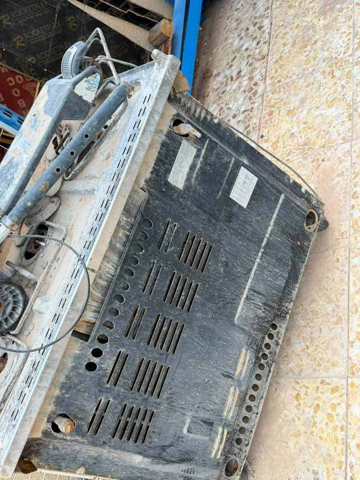 اغراض للبيع 
العنوان كربلاء  الحر الصغير
التواصل على الرقم 

***********
