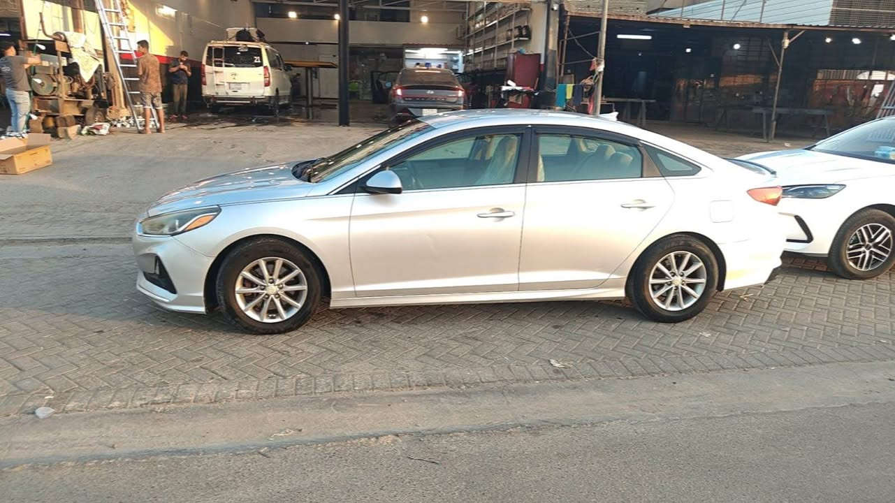 سوناتا 2018 وارد امريكي ضربة مو ضحه بلصور 
نص مواصفات كير محرك تبريد فول 
ماشيه100 ميل
سعر 120 بيه مجال مكان بغداد
*********** بغداد, العراق
