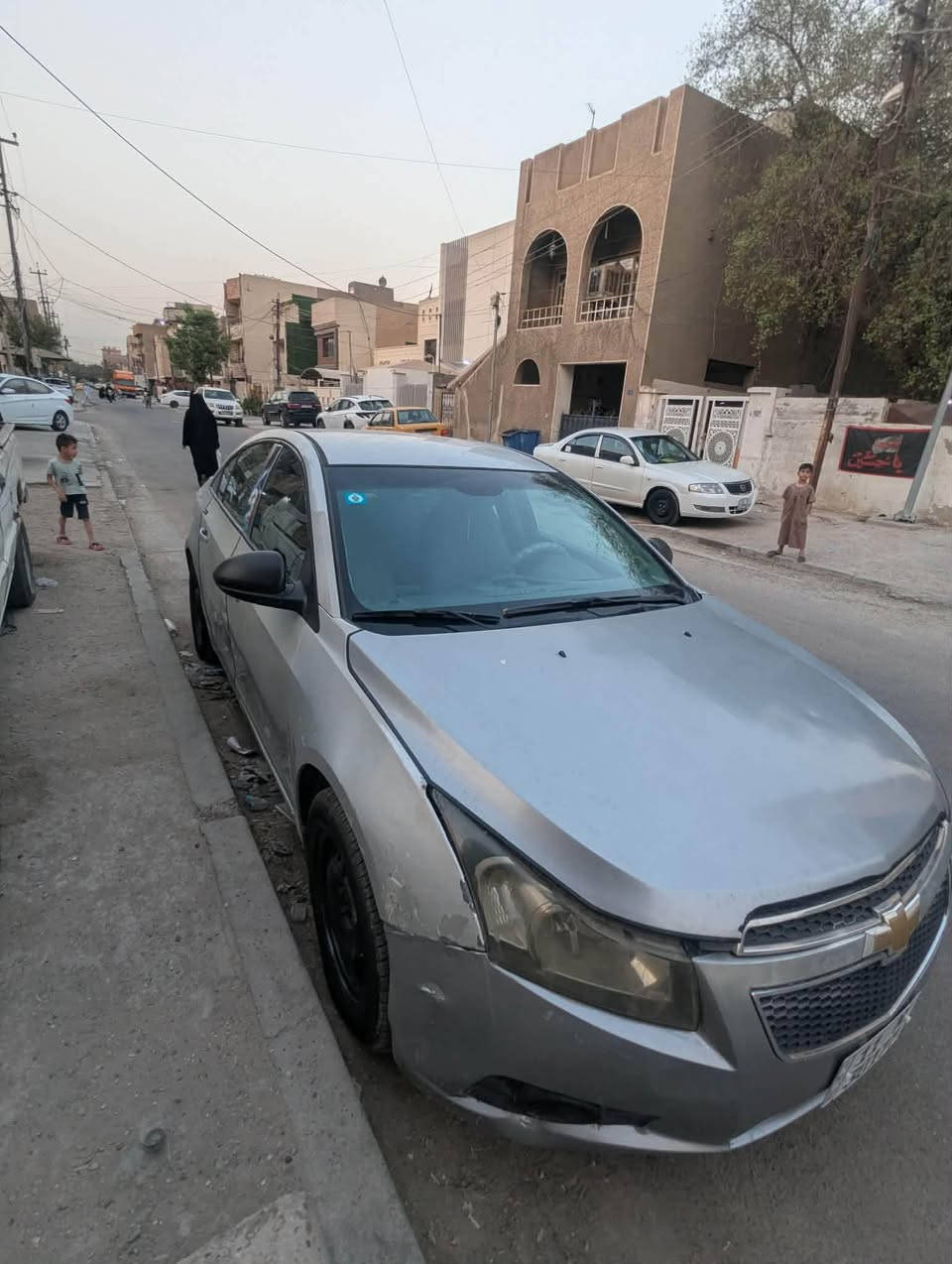 سلام عليكم للبيع فقط شوفر كروز موديل 13 وارد امريكي مكينه 1800 دوش بدون صرف ولاتبخير كير اوتو تبريد شغال تخم تايرات جدد سياره بسمي مشروع وطني رقم انكليزي جديد بغداد وهزه جديده وسنويه جديده حادثه بنيد وجاملق امامي بدون دواخل مبدلات فقط جارده سياره يحتاج صبغ عام وبيهه ضربه بل باب طخاهه ابوتكتك طخه خفيفه فقط وعفته ماسويته مستعجل علا بيعته سعره 60 وبيهه مجال مكاني بغداد المشتل رقمي بي وتساب *********** بشرط تحويل السياره
