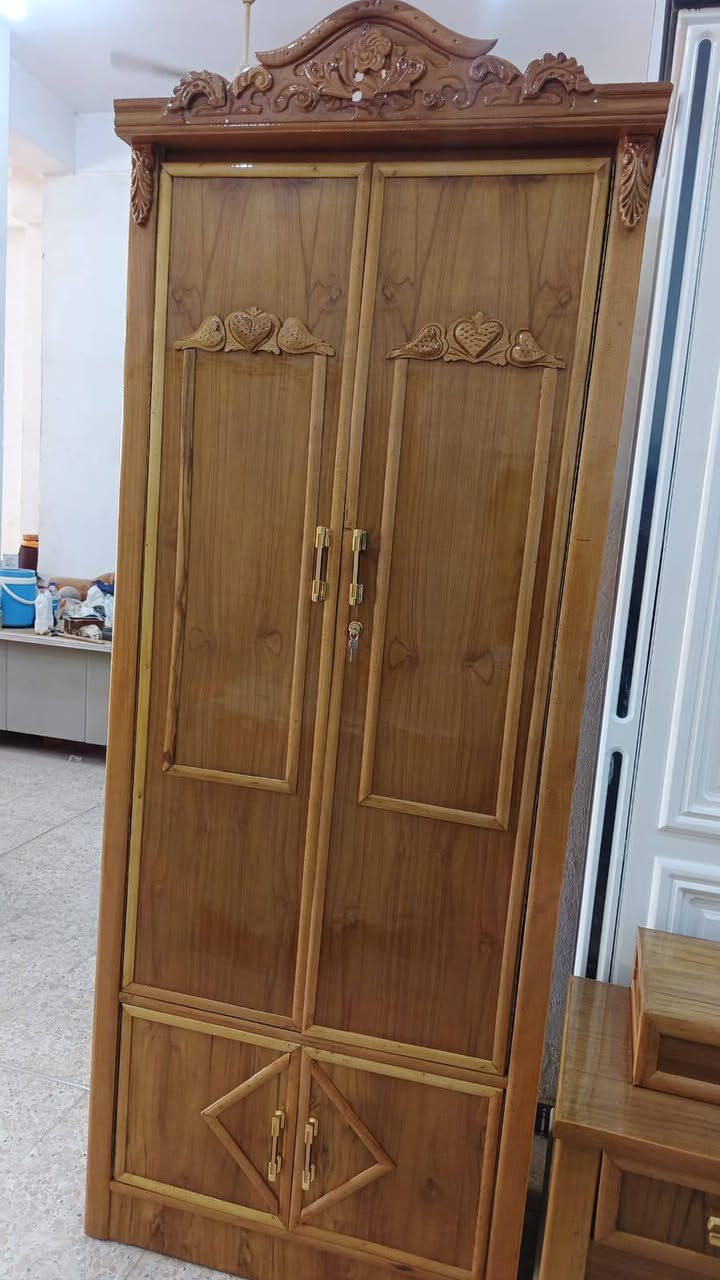 سلام عليكم غرفة أخشاب جديدة تسگام 
بمليونين وبيها مجال  وباقي التفاصيل اتصل واتساب وبيك خير ودلل ***********
