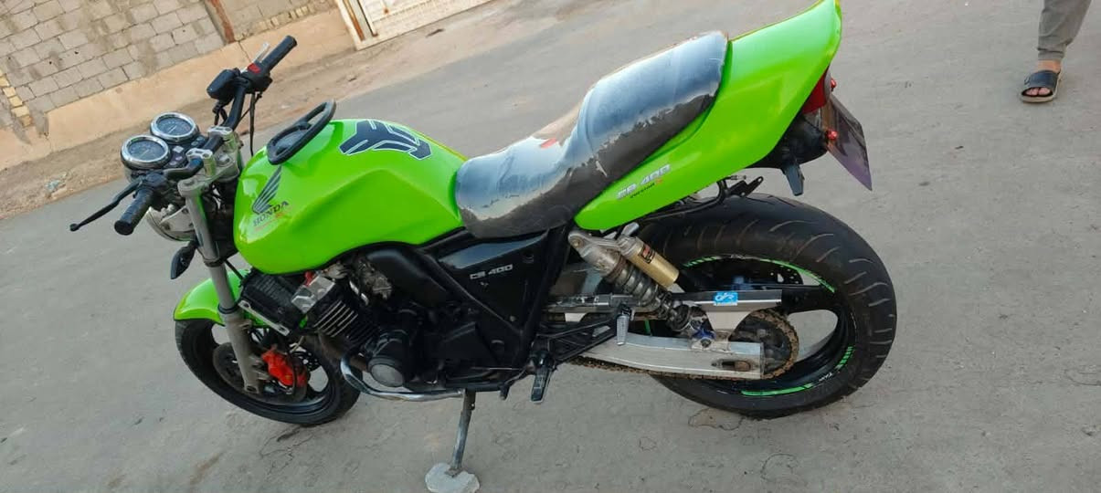 سلام عليكم دراجة بطح سيبي فور الجيل الاول موديل ٩٨ أوراق كامله (مكلف بالنشر )وهذا رقم راعيهه للإستفسار متواجد اتصال وواتساب فقط ***********
السعر مليون و 400 وبيهه مجال للشراي
المكان ناصرية قضاء الشطرة
