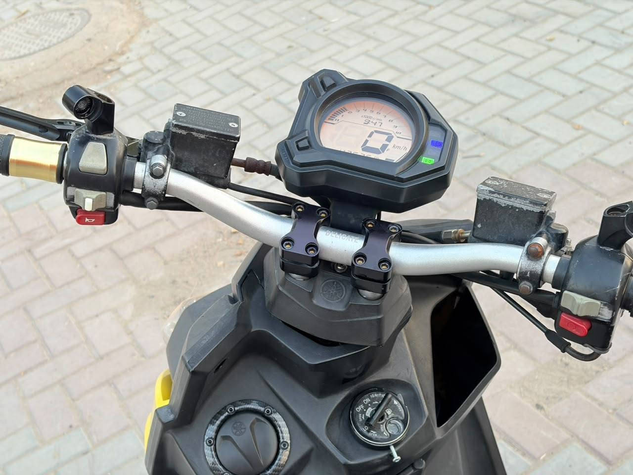 Yamaha BWSR.125CC
يوماها سكنز جبلي حديث 
125cc
وضع وكاله 
عليه تزويد ابلاد 
كلشي واضح بلصور 
لاخاص ولامستعجل (سوالف القفاصه)
السعر ٢ مليون و٣٠٠ الفة
وبيه مجال قليل لشراي 
بغداد الكرخ 
***********
