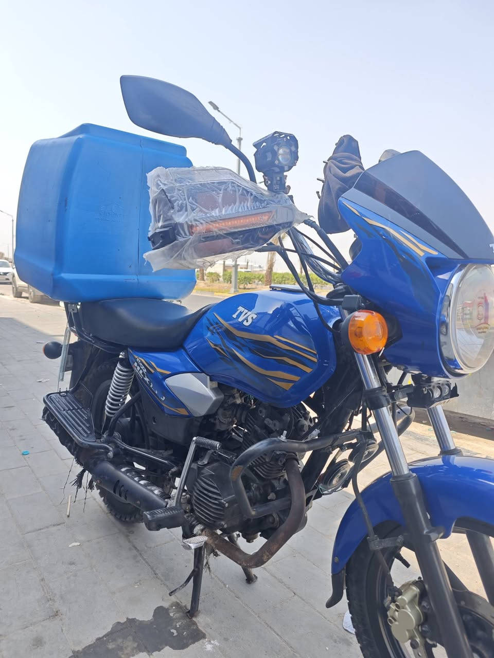 tvs 150cc
كهربائيات كلهة شغالة محرك مبدل كير رقم بصرة تحويل ثاني يوم 
رايده بملونين وربع
***********
