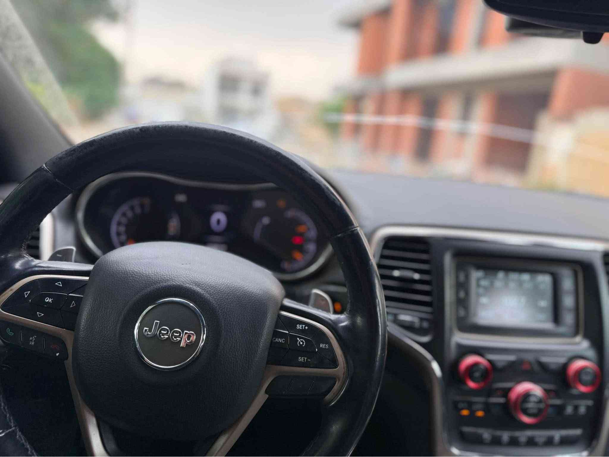 لاريدو • ٢٠١٧ • بنزيني