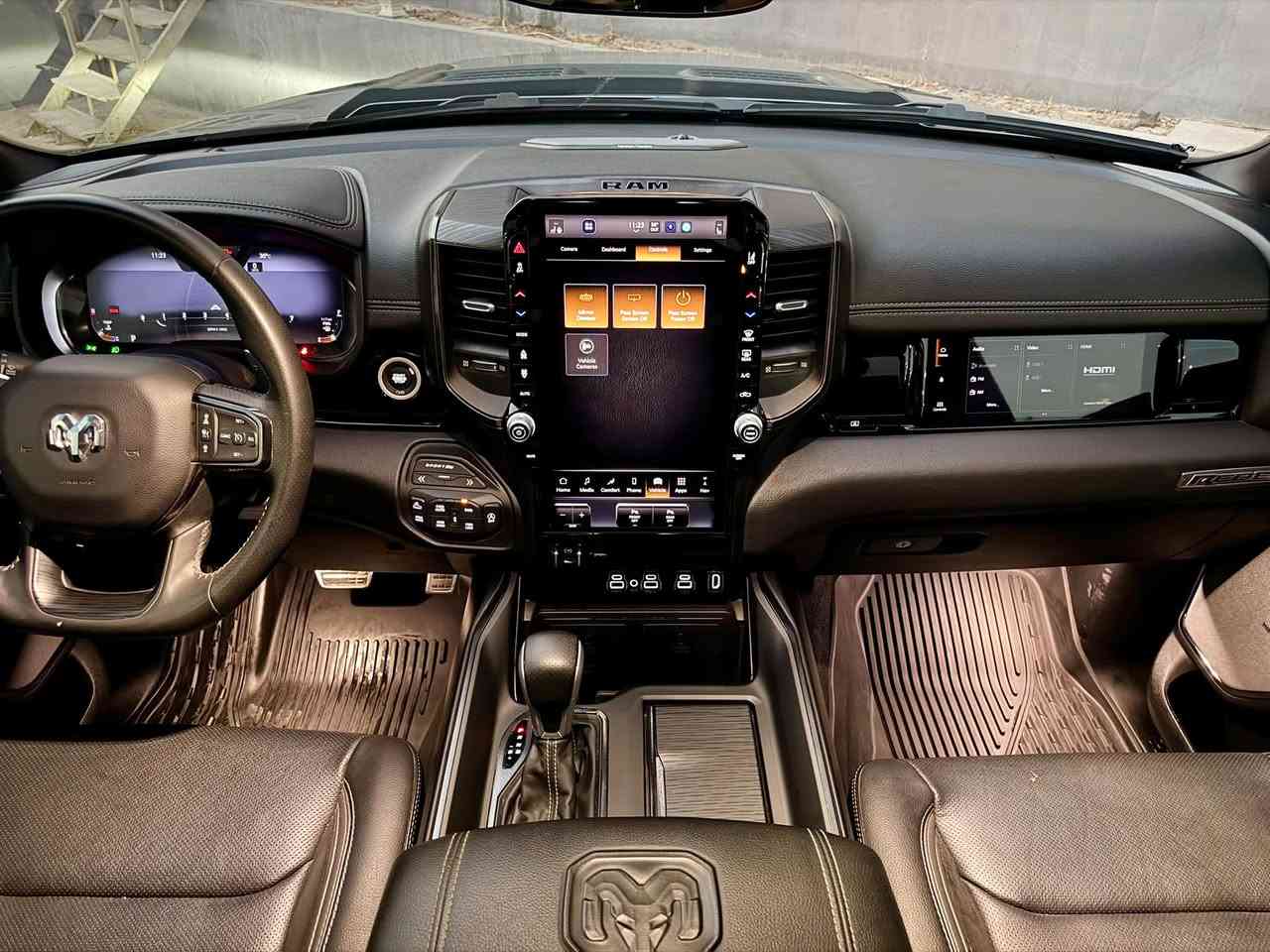 ram rebel gt  2025
شاشه تيسلا 
بنوراما 
كير طرح 
عداد الكتروني 
شاشه لنفر سكن 
كشنات جلد تبريد و تدفئه
تشغيل عن بعد 
صندوق كهرباء 
شاحن وايرليس 
محرك 6 سلندر توين توربو 
ماشي 13 الف 
كاتي مواقت يترقم اربيل سليمانيه دهوك 
بجم كبس سونار بلمنشور مع صور حادث
ايرباك سليم 
مكان سياره كركوك 
سعر 450 
***********
